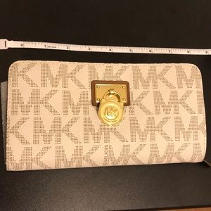 Michael Kors wallet